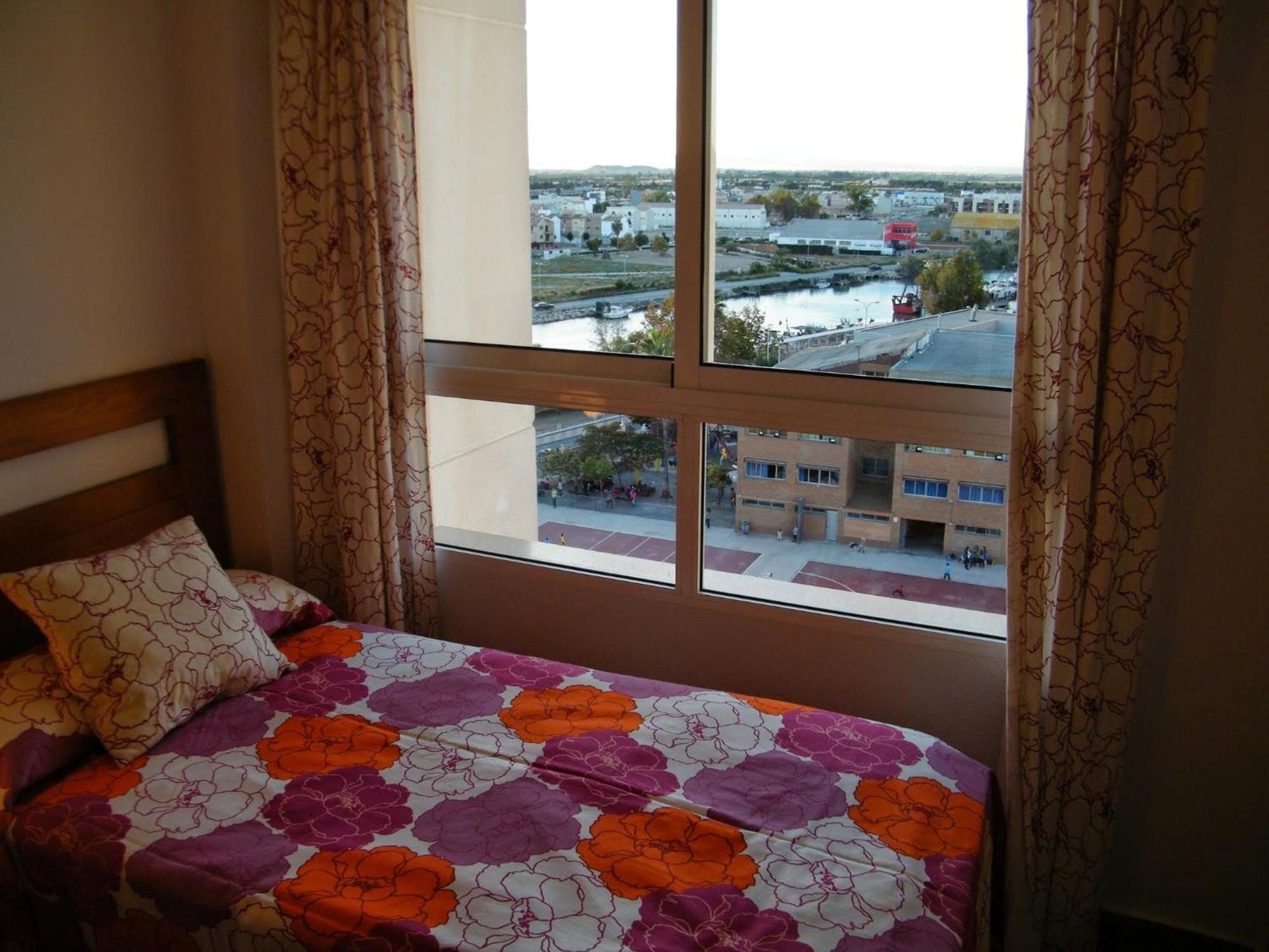Apartamentos Milenio 쿠엘라 객실 사진